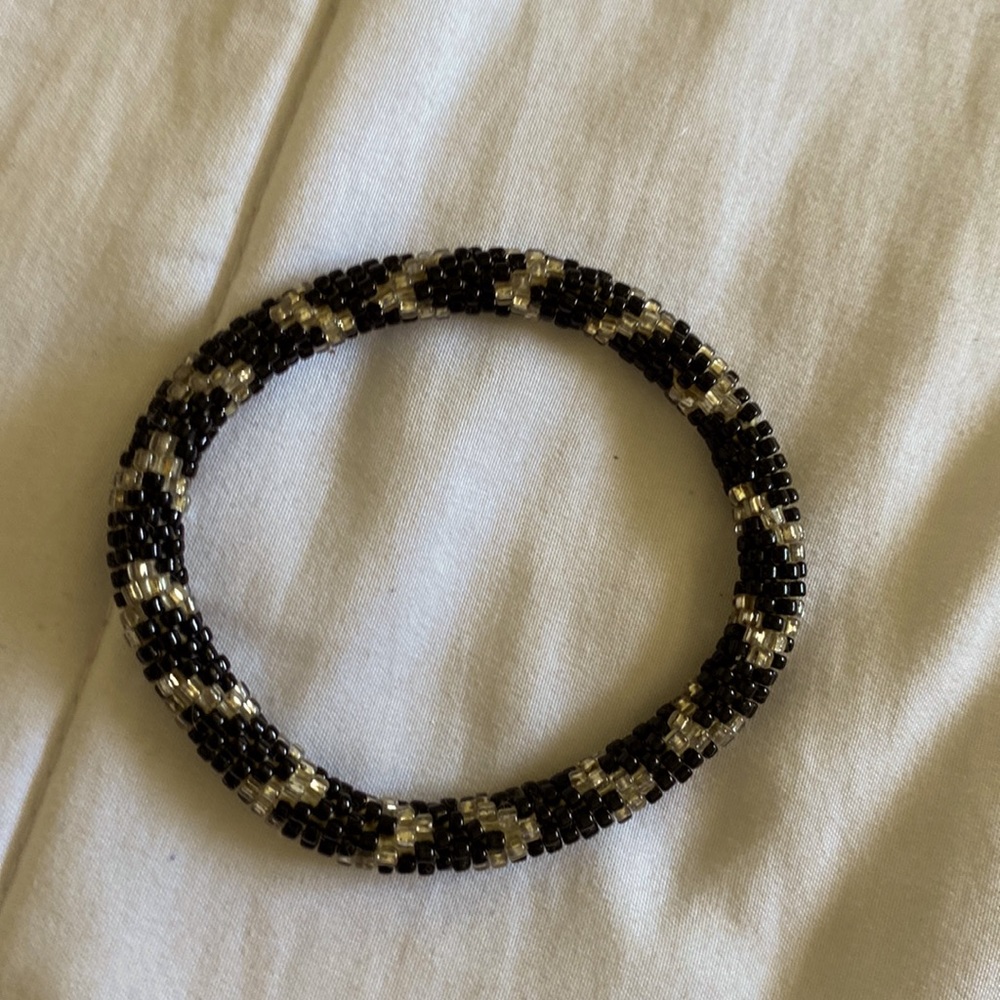 Black beaded bracelet